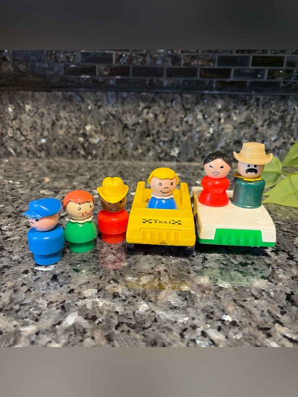 Vintage Fisher Price Little People Plastic Lot Of 6 + 2 Vehicles